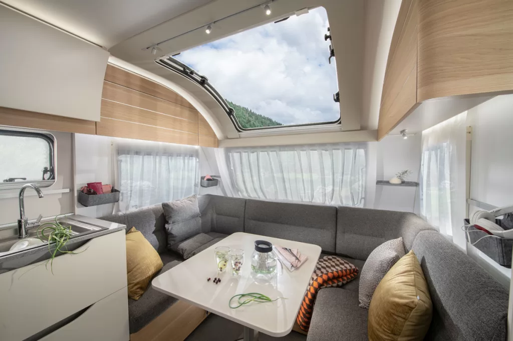 html_contemporary_living_spaces_spaces_0_images_3-large